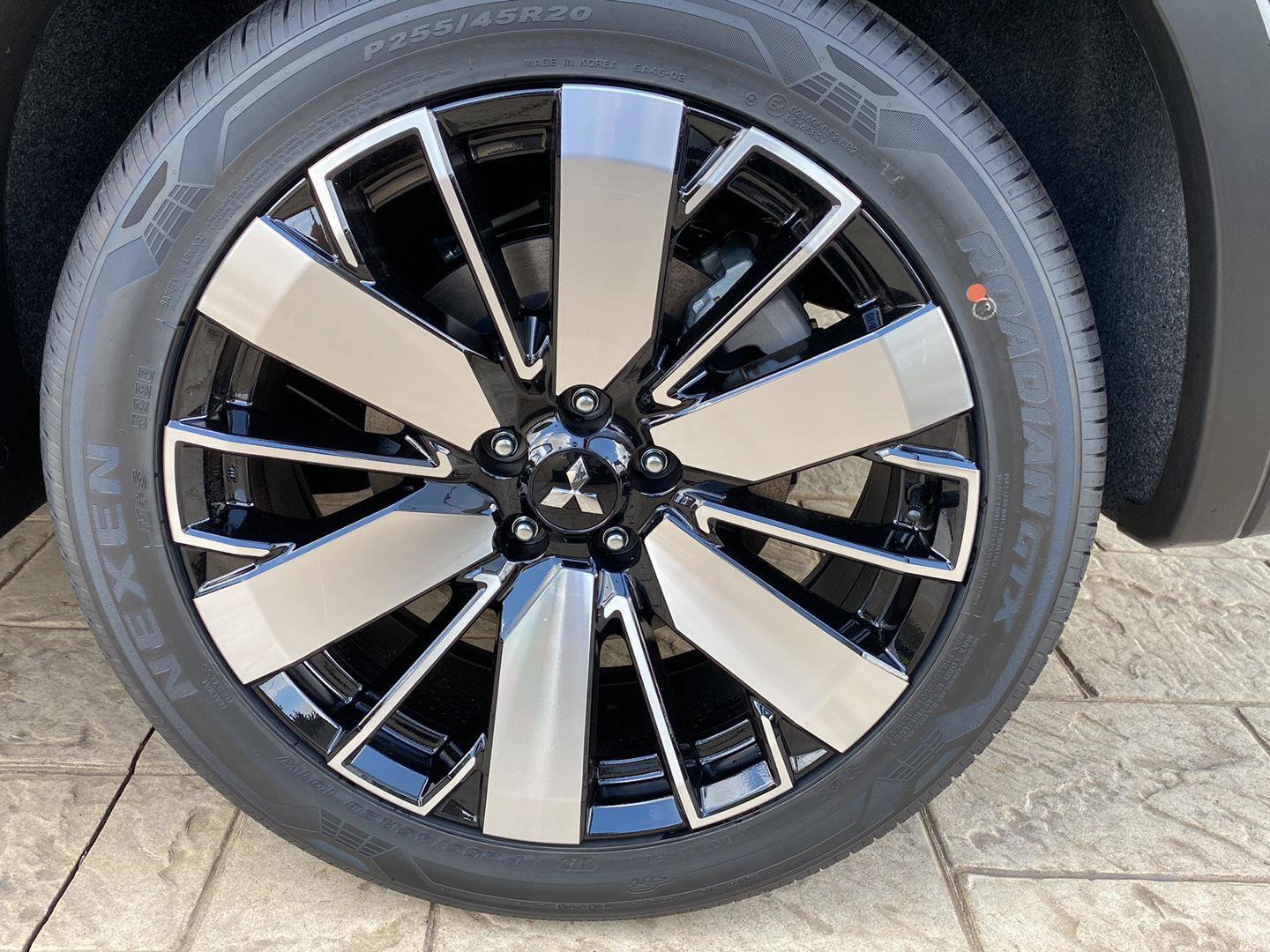 New 2026 Mitsubishi Outlander SE AWD/4WD image 12