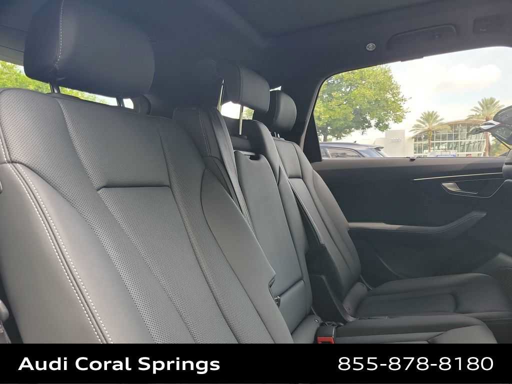 Certified 2025 Audi Q7 3.0T Premium Plus w/ Premium Plus Package AWD/4WD image 21