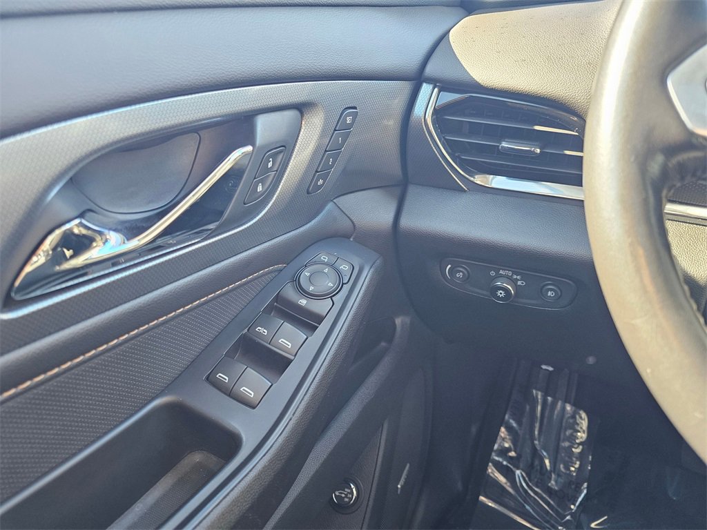 Used 2020 Chevrolet Traverse Premier w/ Redline Edition image 31