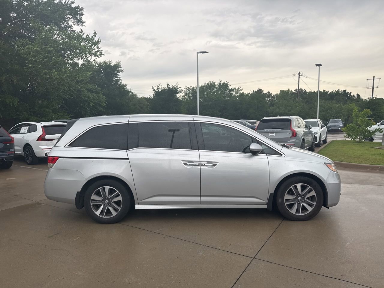 Used 2014 Honda Odyssey Touring image 4