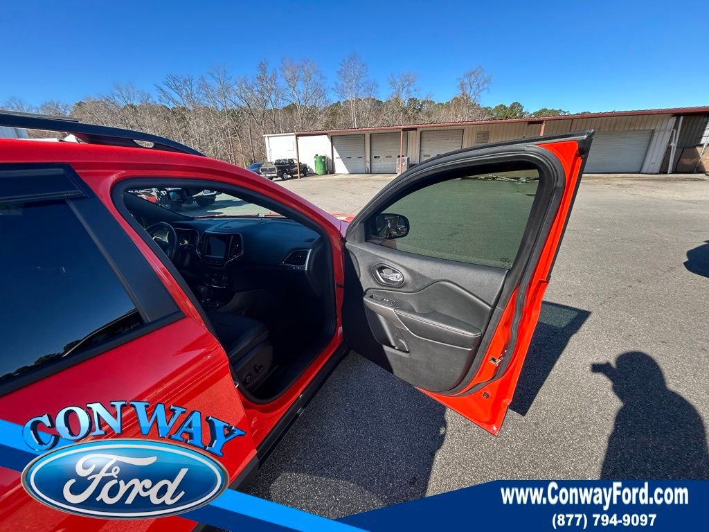 Used 2021 Jeep Cherokee Latitude Lux 80th Anniv w/ Quick Order Package 26U 80TH image 23