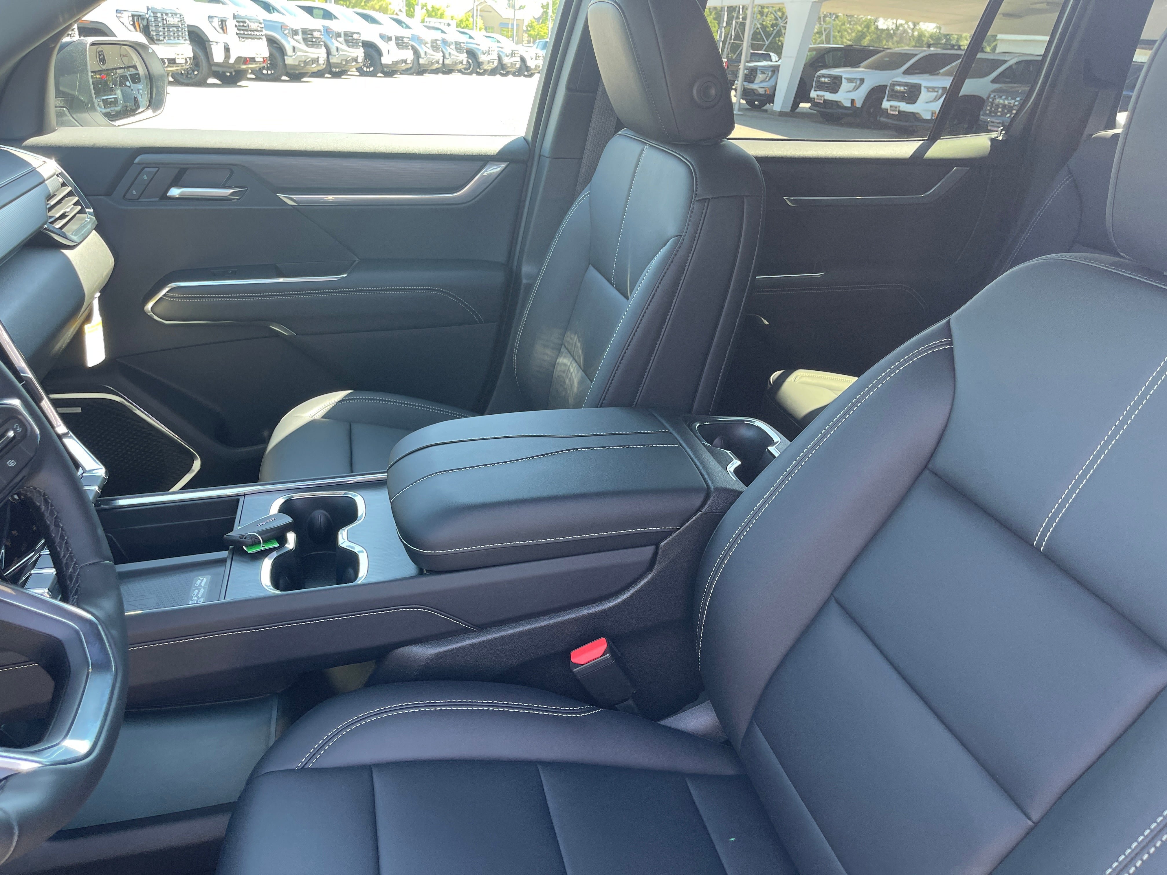 New 2026 GMC Acadia Elevation w/ Black Edition AWD/4WD image 11