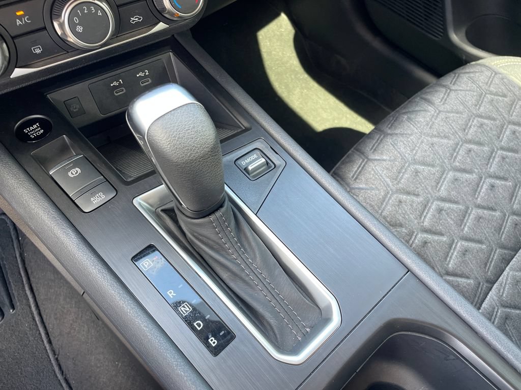 Certified 2025 Nissan Kicks SV FWD image 24