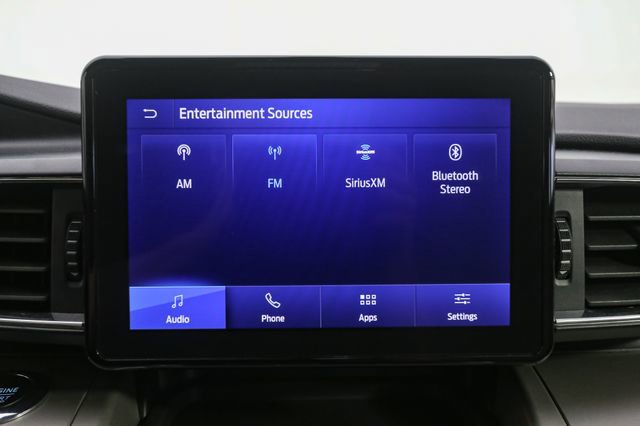 Used 2023 Ford Explorer XLT w/ Equipment Group 202A AWD/4WD image 22