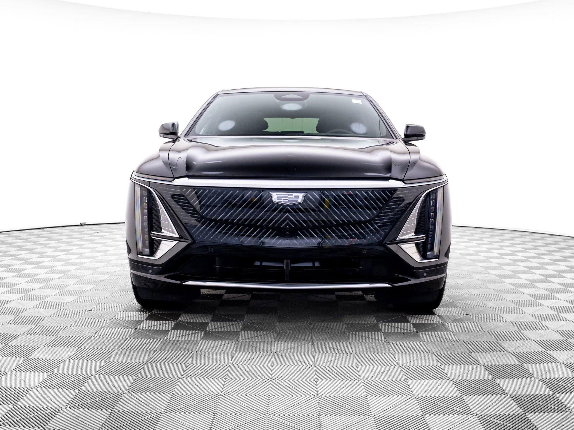 Used 2025 Cadillac Lyriq Luxury w/ LPO, Floor Liner Package image 10