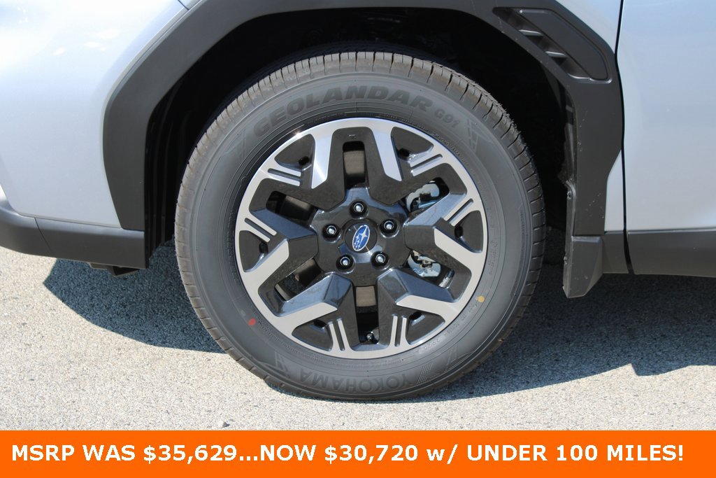 Used 2025 Subaru Forester Premium image 24