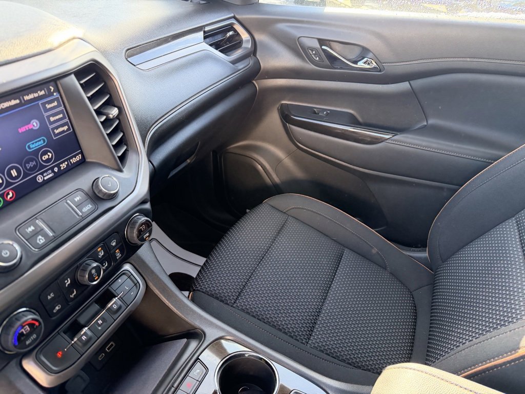 Used 2022 GMC Acadia AT4 image 29