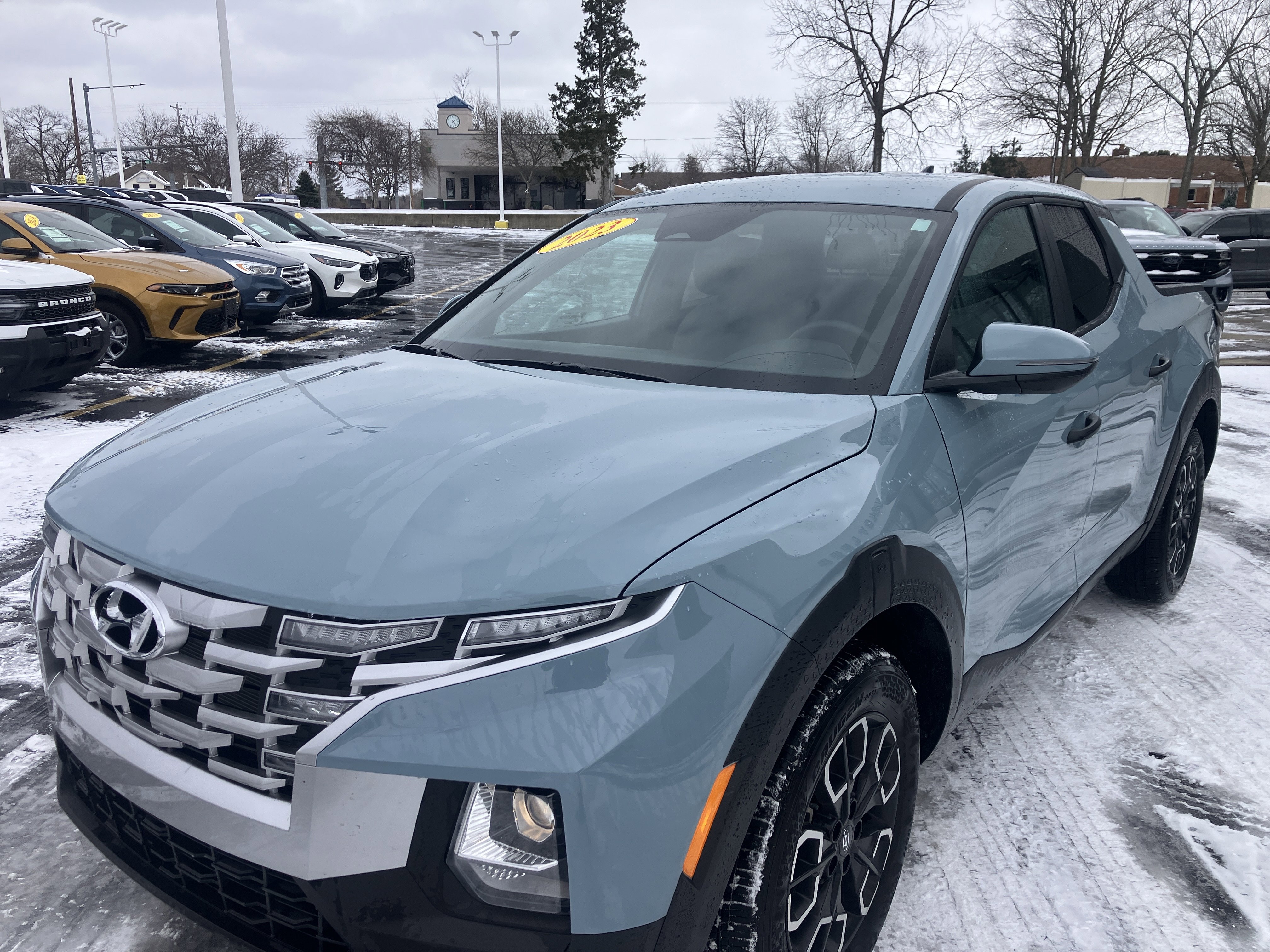 Used 2023 Hyundai Santa Cruz SEL image 3