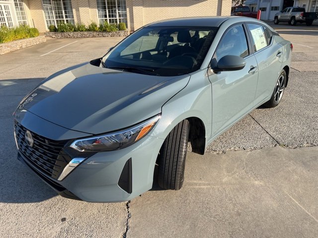 New 2025 Nissan Sentra SV image 2