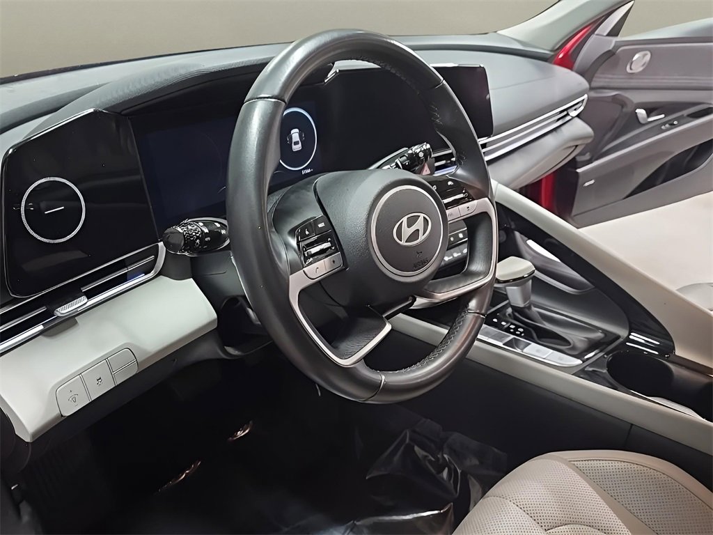 Certified 2024 Hyundai Elantra Limited image 12