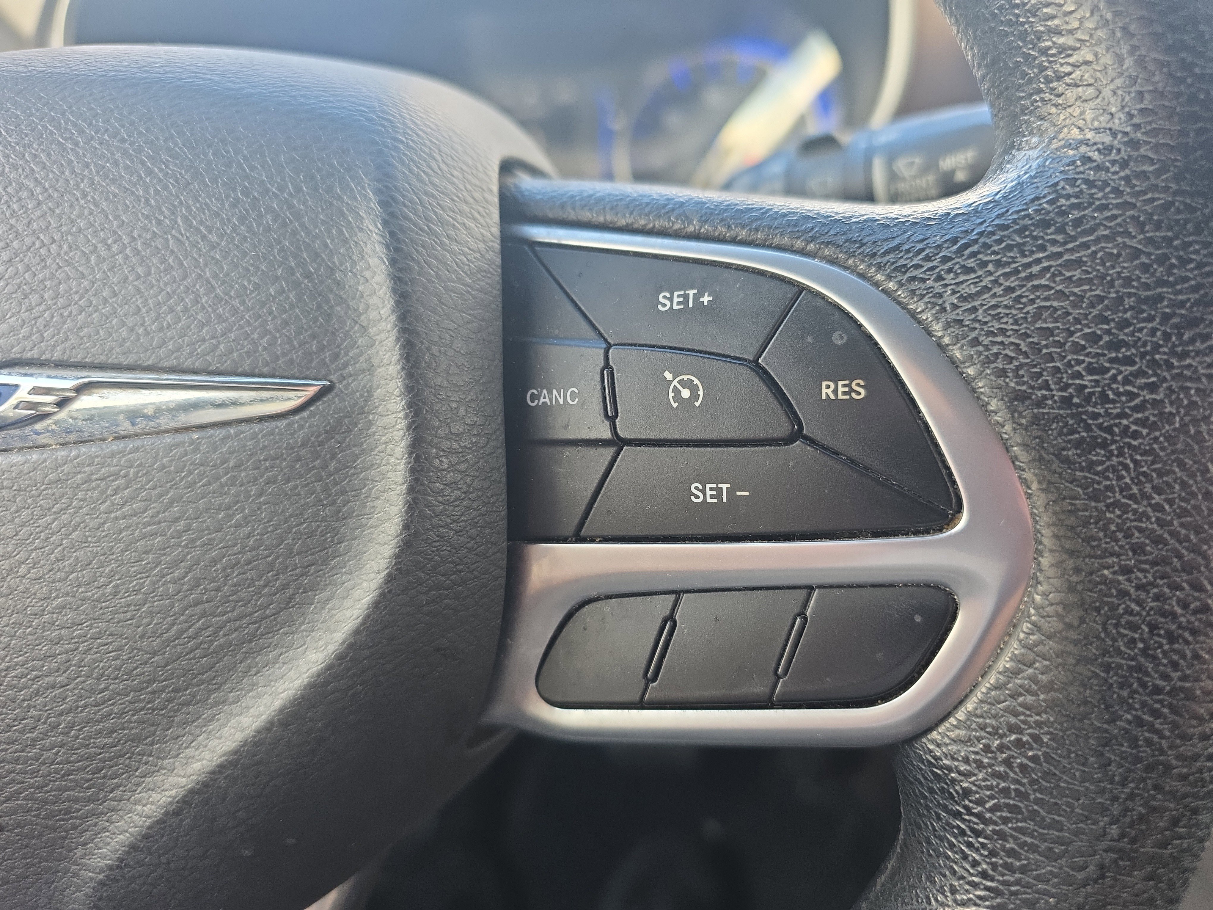 Used 2021 Chrysler Voyager Lxi image 30