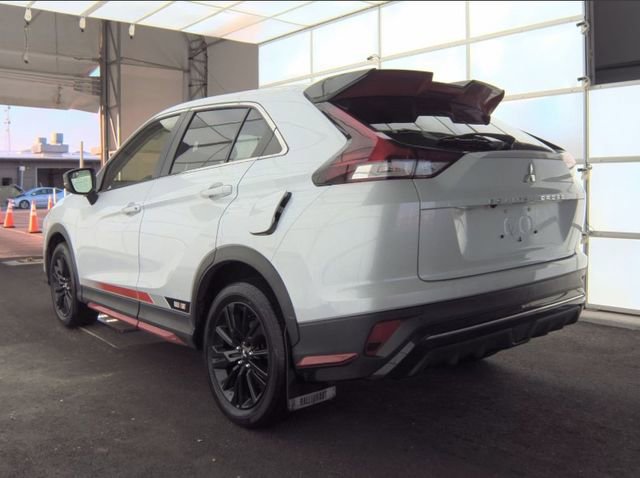 Used 2023 Mitsubishi Eclipse Cross LE AWD/4WD image 3