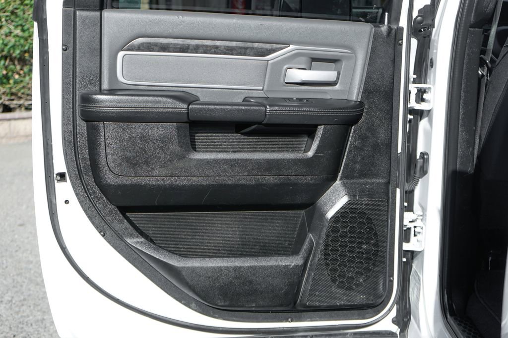 Used 2022 RAM 3500 Big Horn image 33