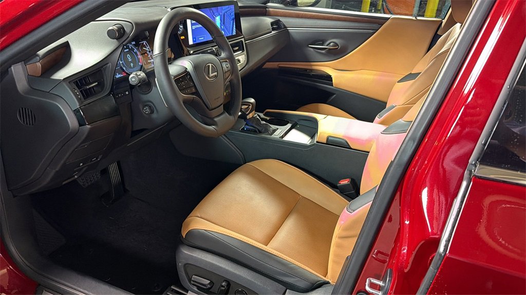 Certified 2024 Lexus ES 350 w/ Premium Package image 24
