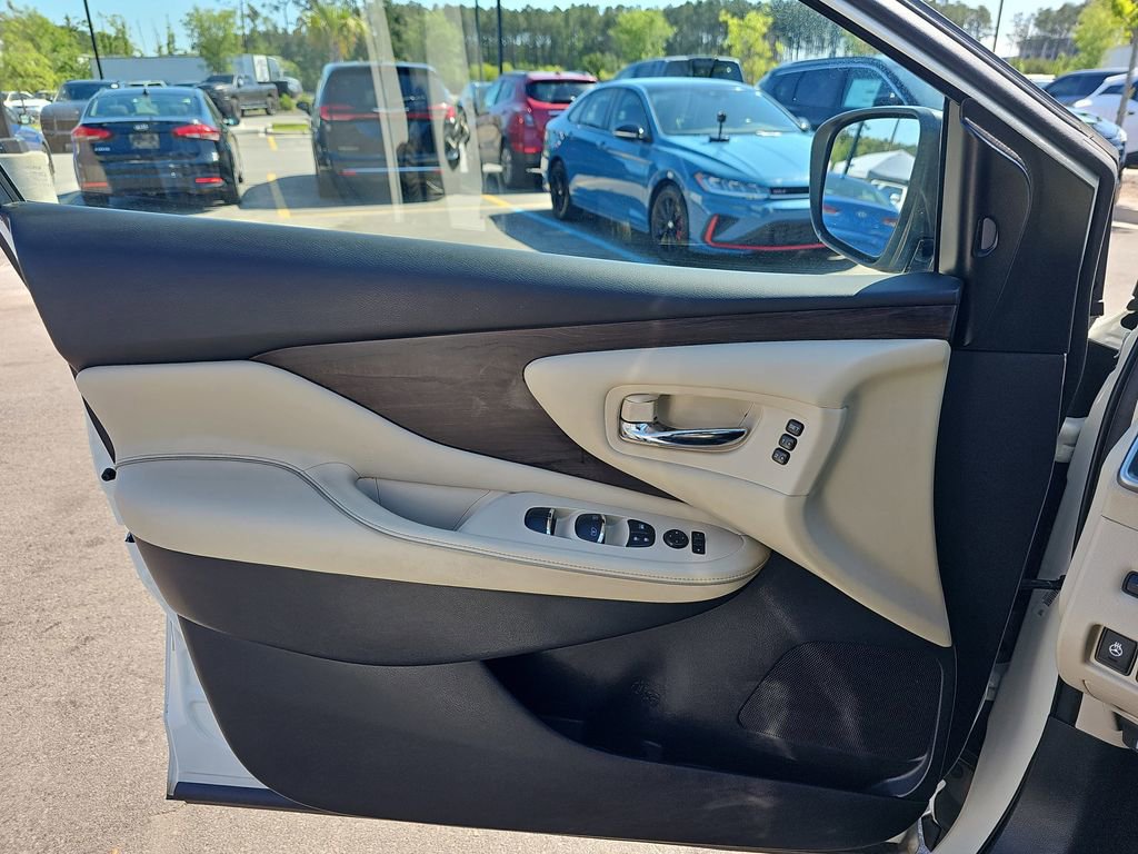 Used 2020 Nissan Murano Platinum FWD image 32