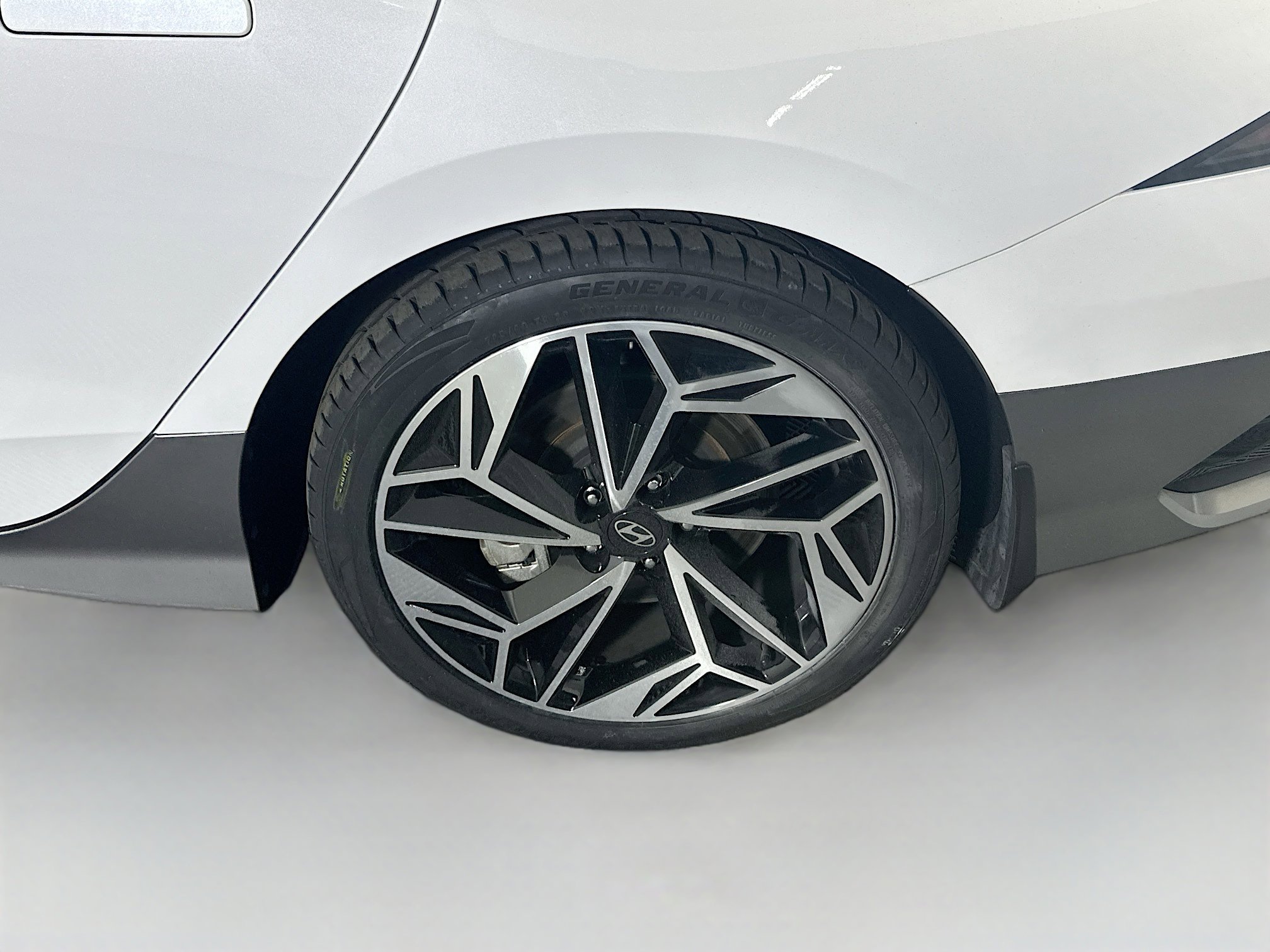 Used 2024 Hyundai Ioniq 6 SEL image 11