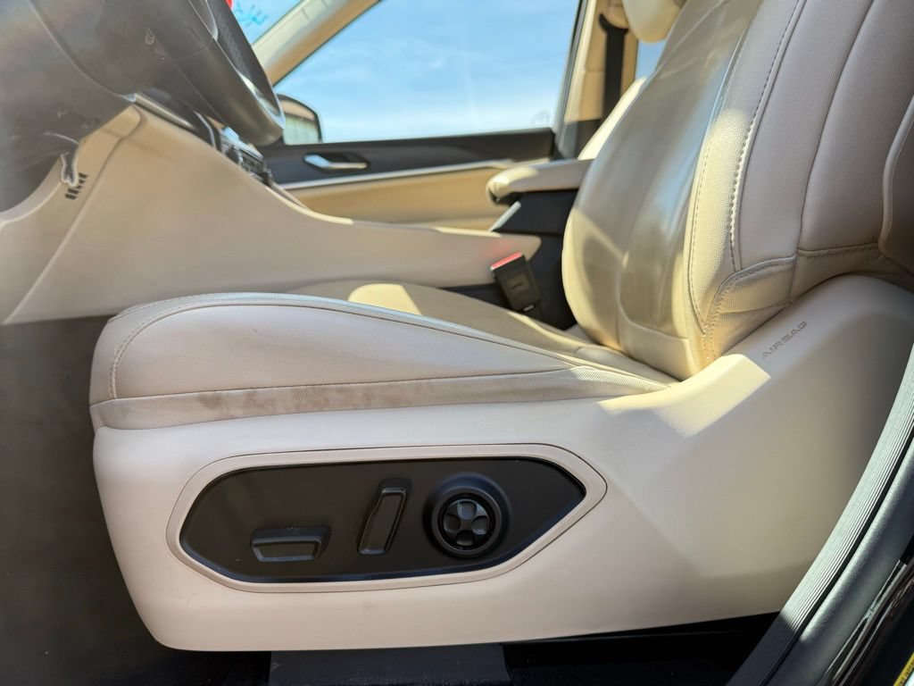 Used 2021 Jeep Grand Cherokee L Limited RWD image 9