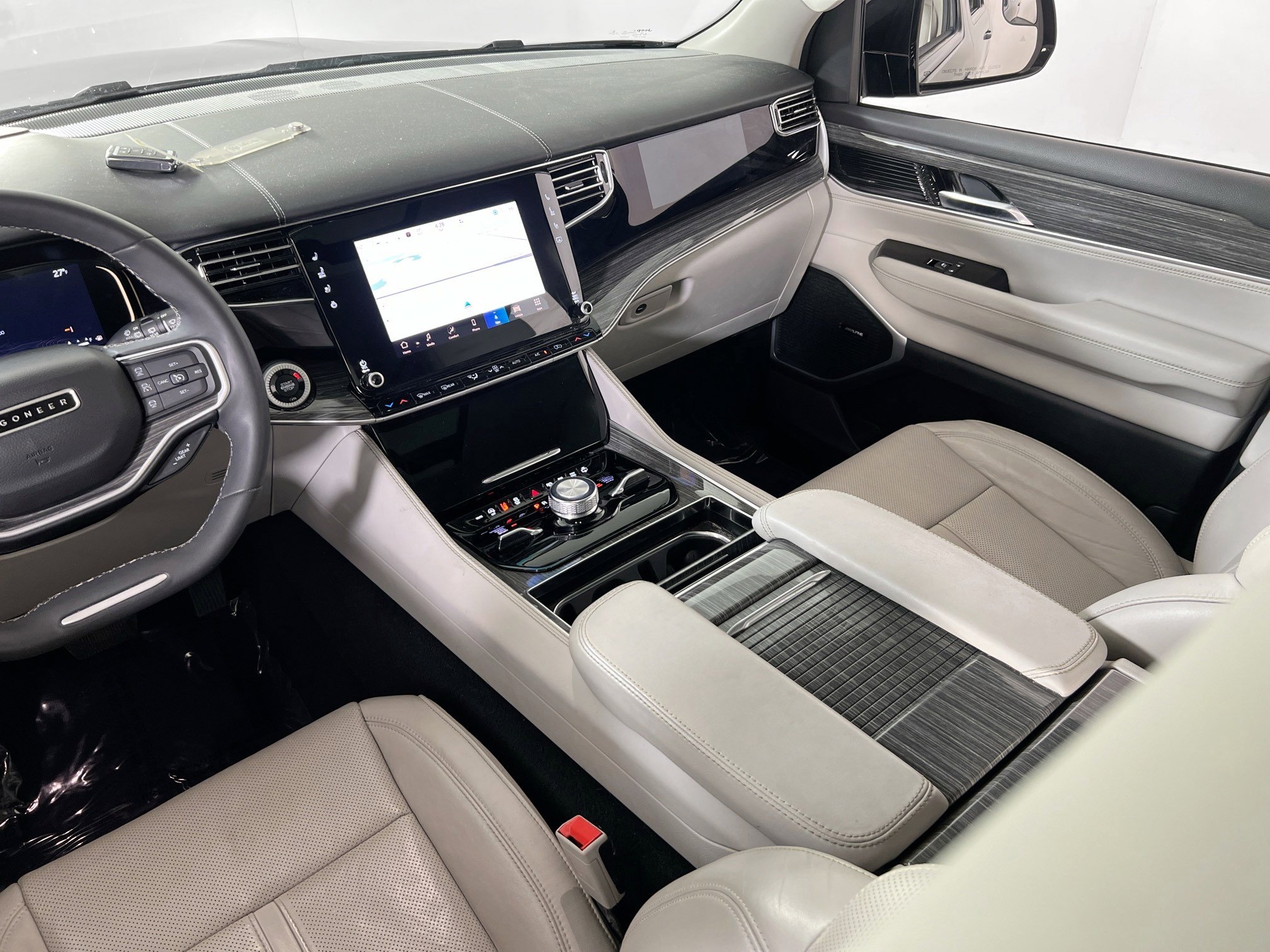 Used 2022 Jeep Wagoneer Series II w/ Convenience Group I image 24