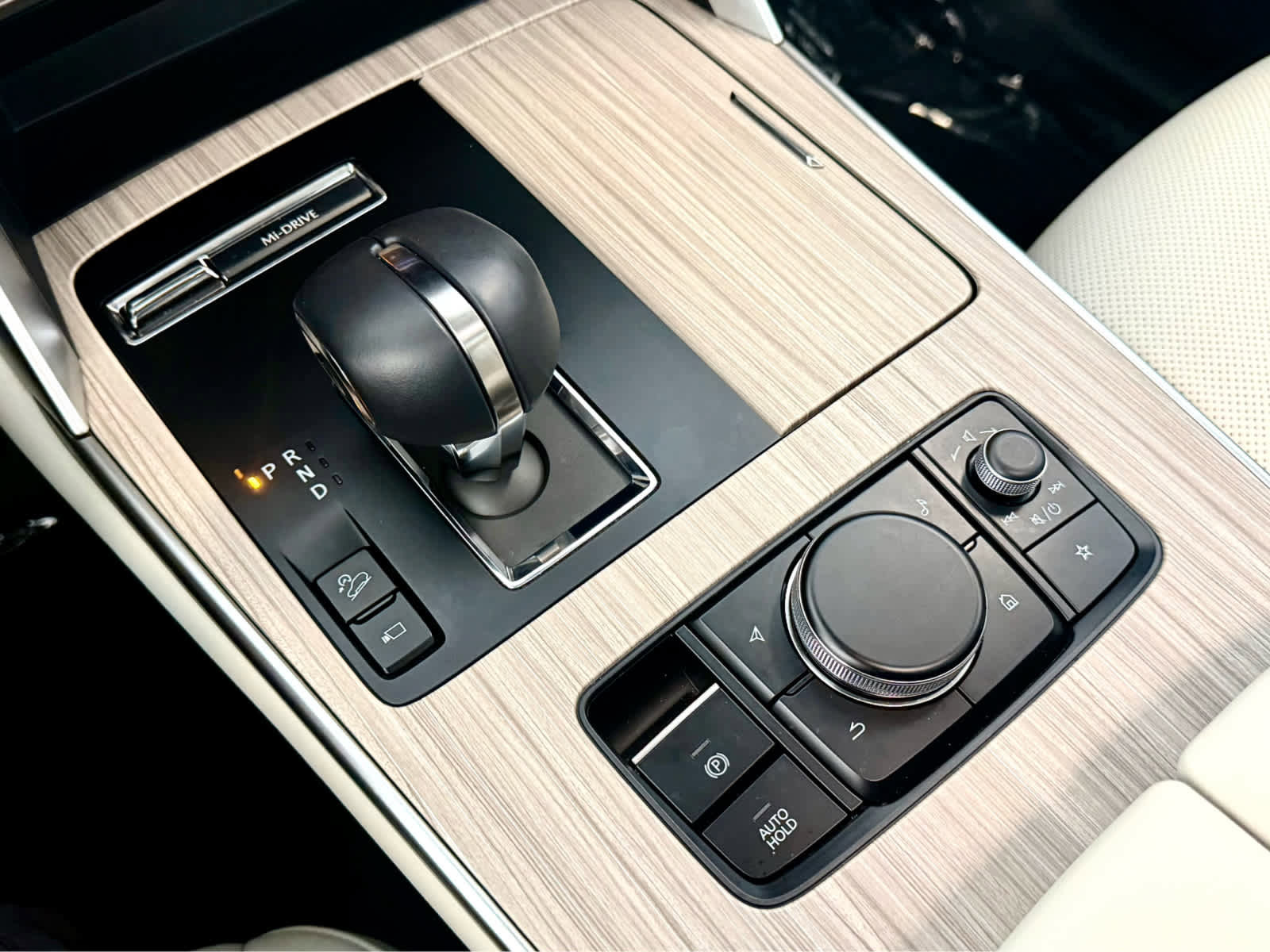 Certified 2024 MAZDA CX-90 3.3 Turbo S w/ Premium Package image 16