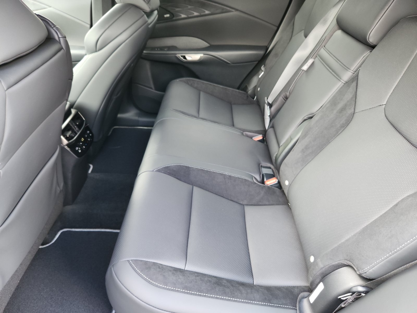 New 2026 Lexus RX 500h F Sport w/ Convenience Package AWD/4WD image 17