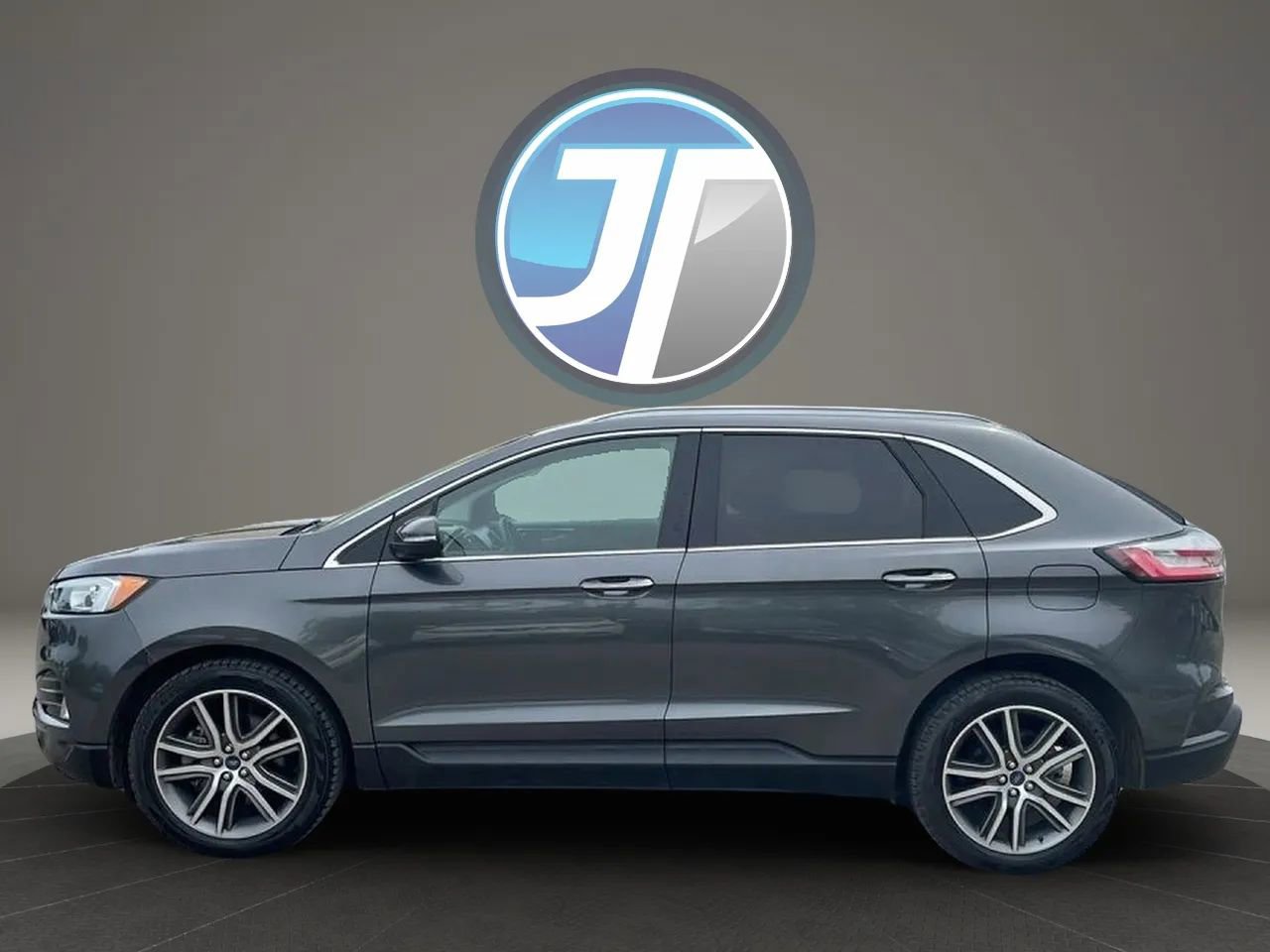 Used 2020 Ford Edge Titanium image 16
