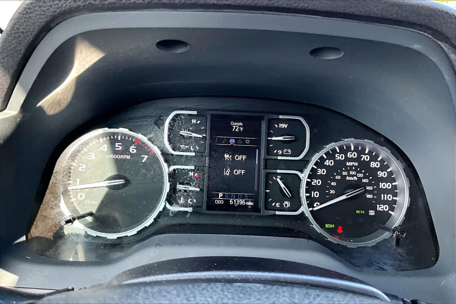Used 2020 Toyota Tundra SR5 w/ SR5 Convenience Package AWD/4WD image 25