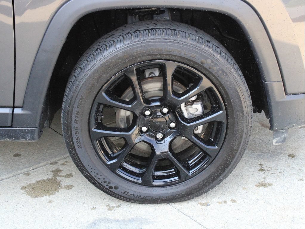 Certified 2022 Jeep Compass Latitude AWD/4WD image 37