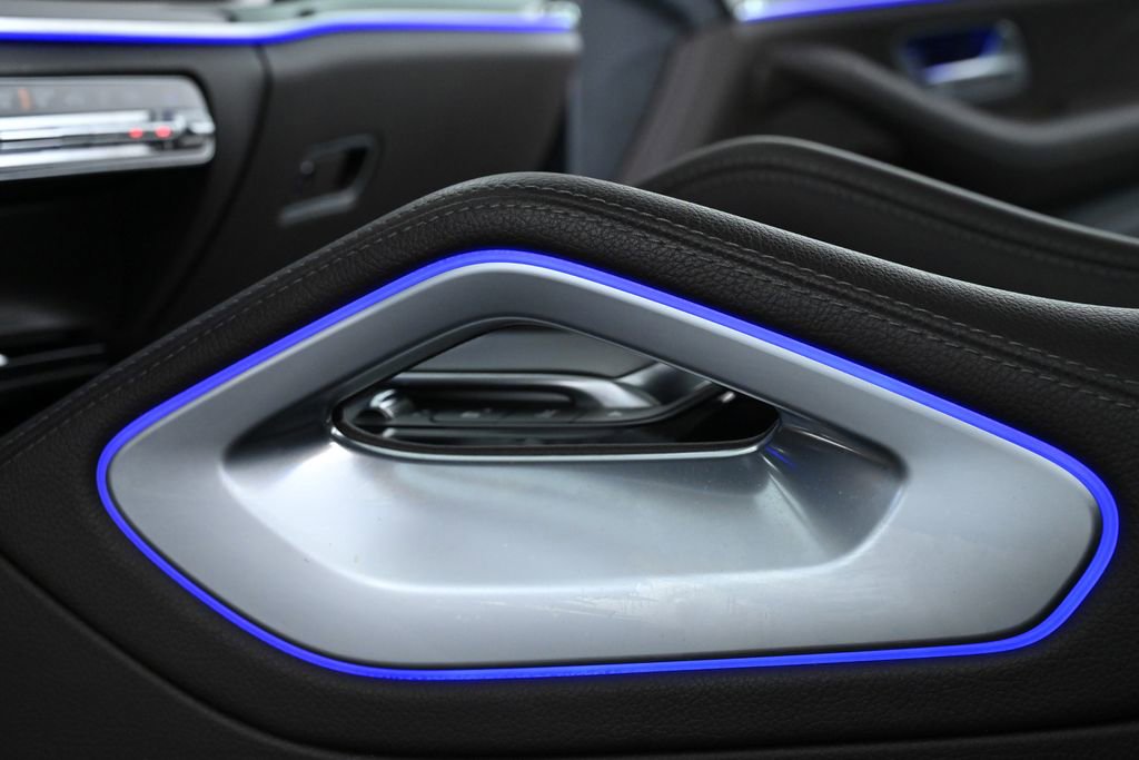 Used 2022 Mercedes-Benz GLS 450 4MATIC image 25