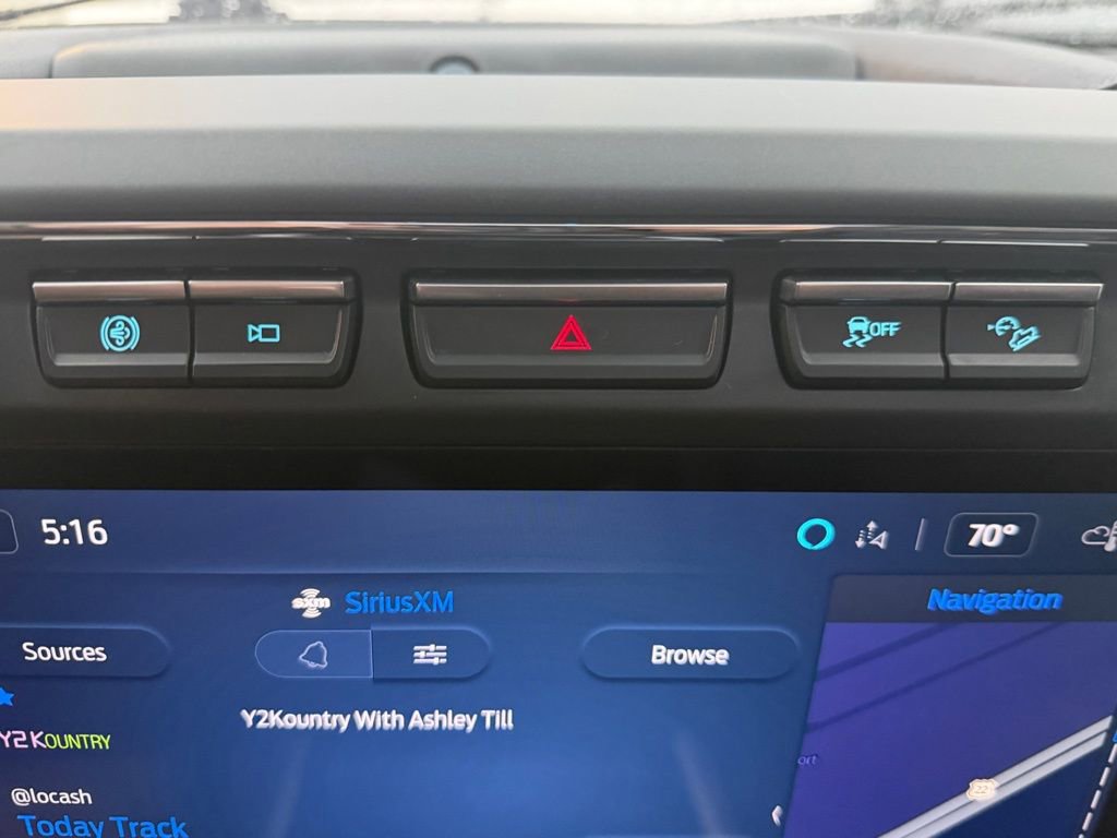 Used 2023 Ford F350 Lariat w/ Chrome Package image 31