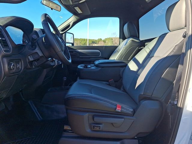 Used 2024 RAM 2500 Tradesman w/ Chrome Appearance Group image 13