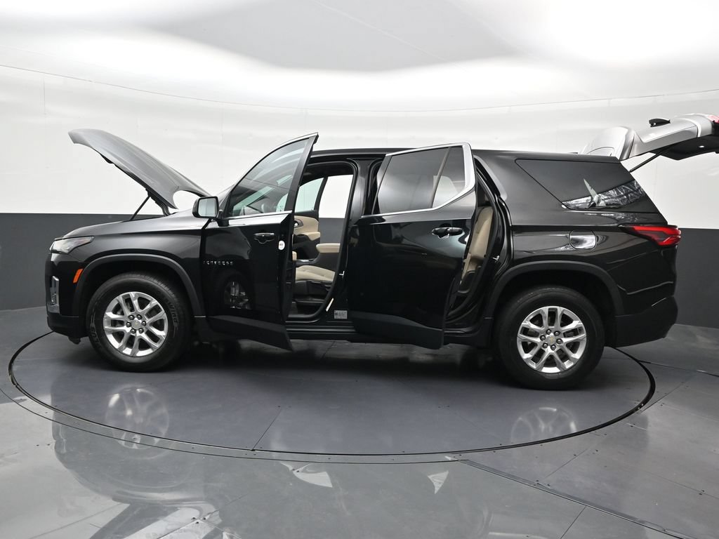 Used 2022 Chevrolet Traverse LS FWD image 31
