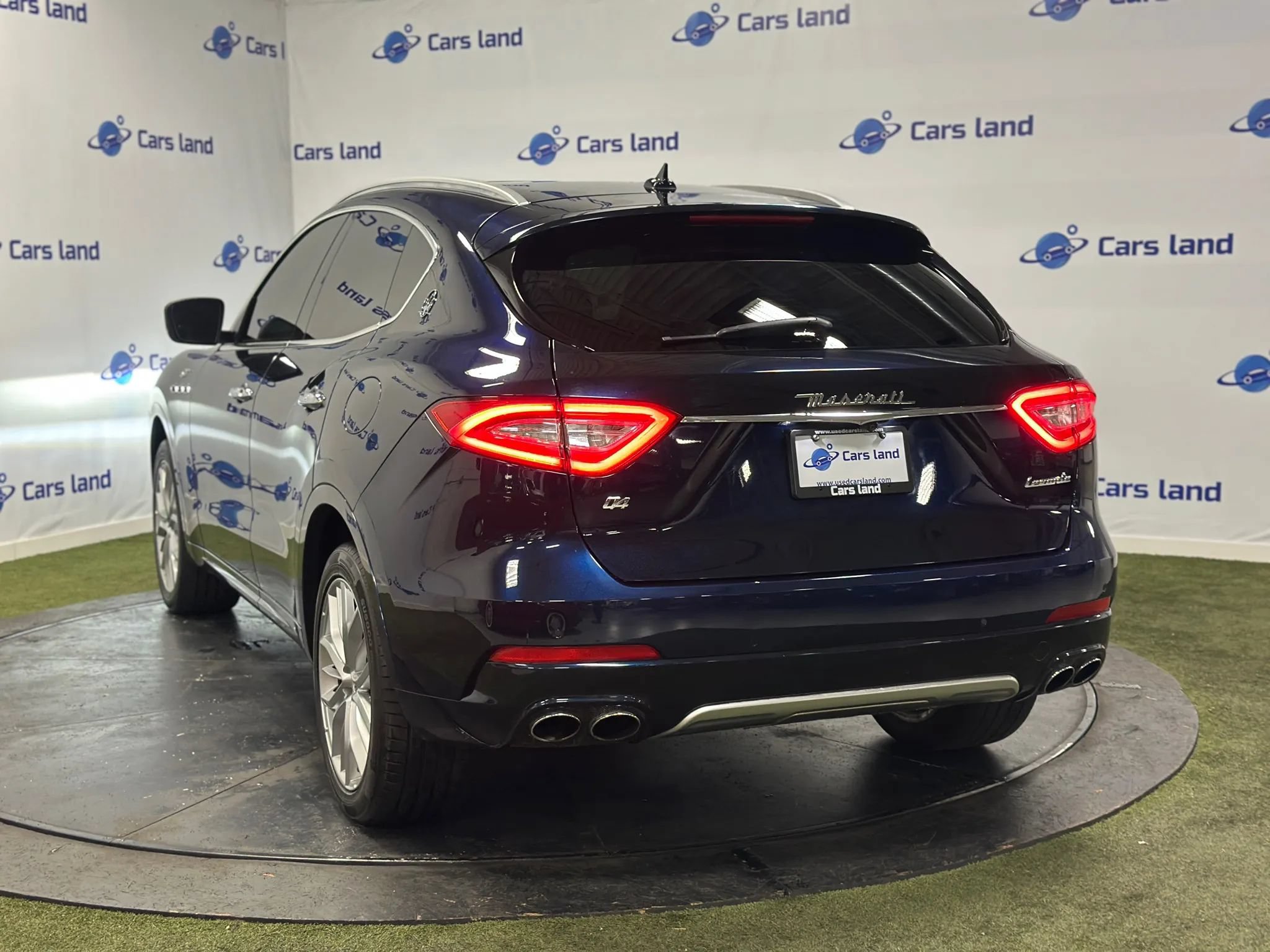 Used 2019 Maserati Levante GranLusso AWD/4WD image 5