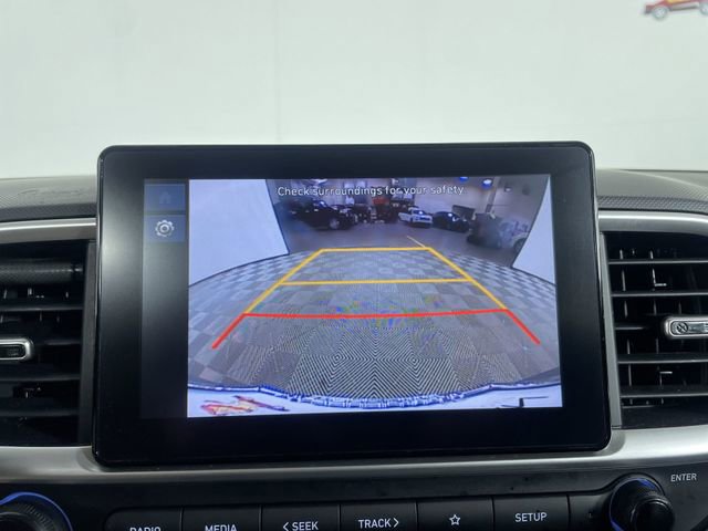 Used 2025 Hyundai Venue SEL image 23