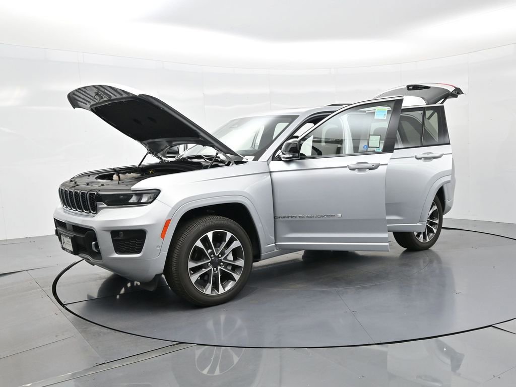 Used 2023 Jeep Grand Cherokee Overland image 30
