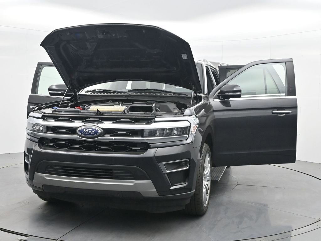 Used 2024 Ford Expedition Limited image 32