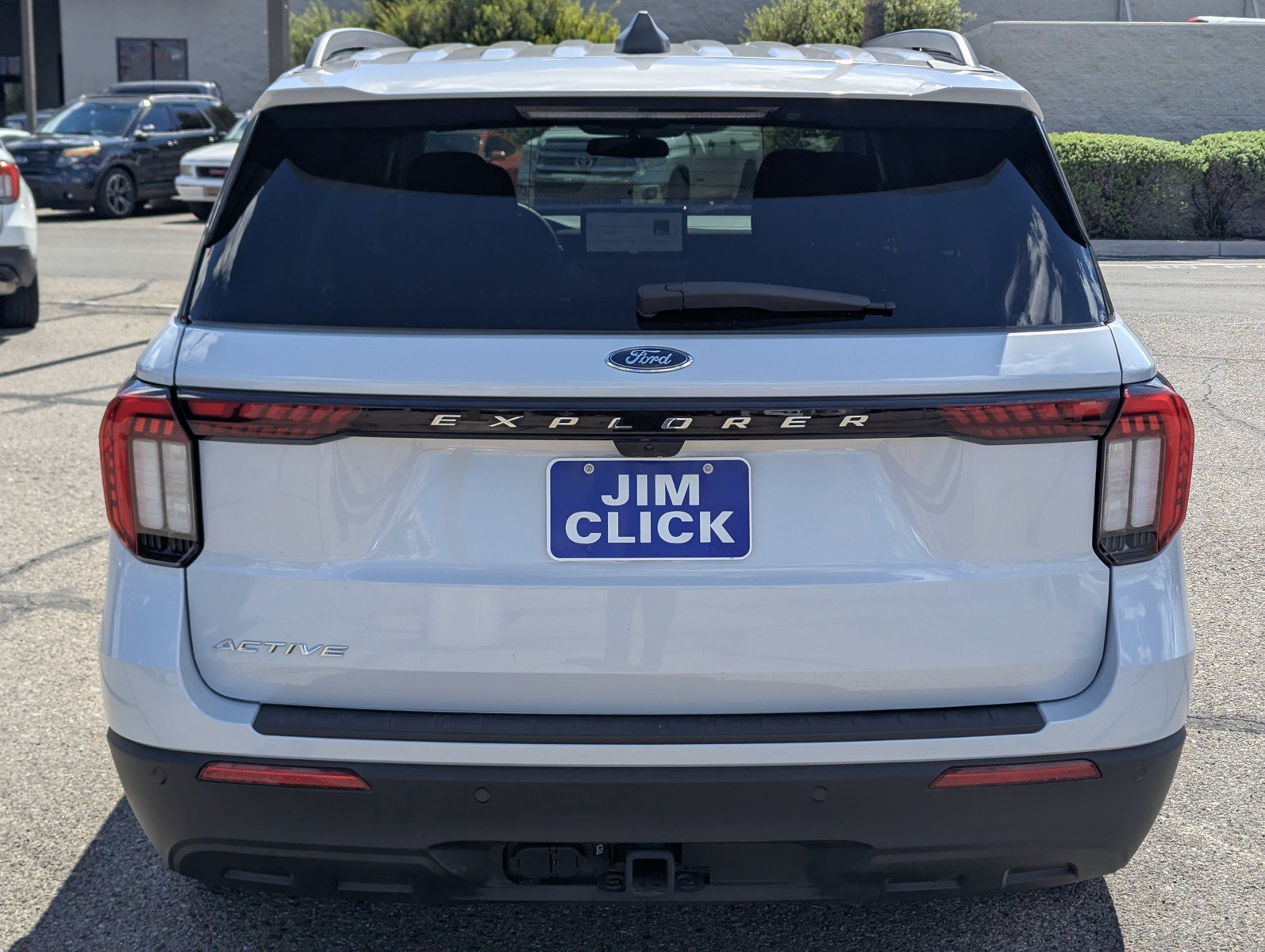 Certified 2025 Ford Explorer Active RWD image 3