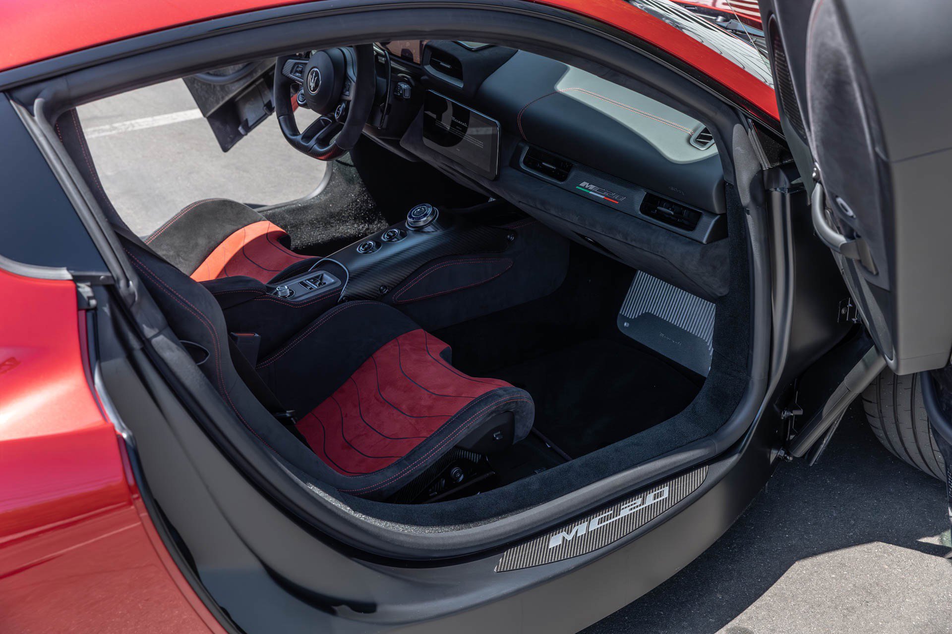 Used 2022 Maserati MC20 Coupe image 28