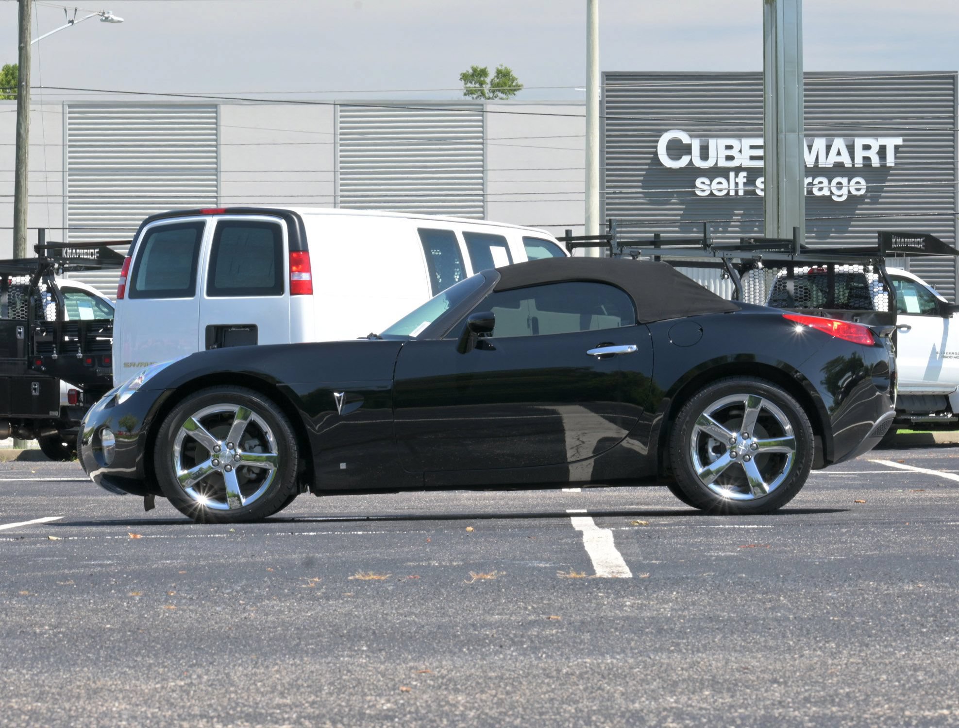 Used 2006 Pontiac Solstice Convertible w/ Premium Package RWD image 7
