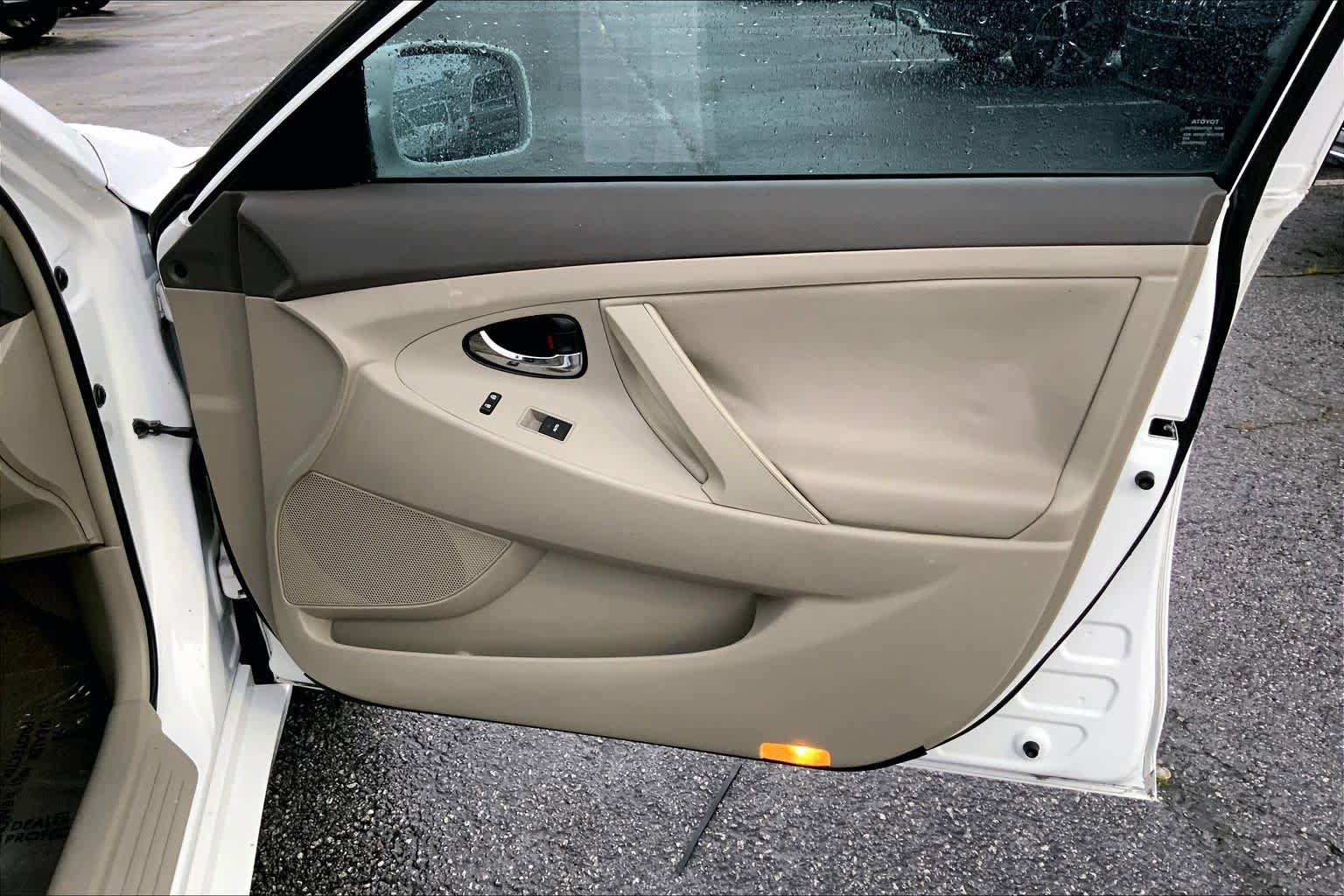 Used 2011 Toyota Camry LE w/ LE Extra-Value Pkg FWD image 21