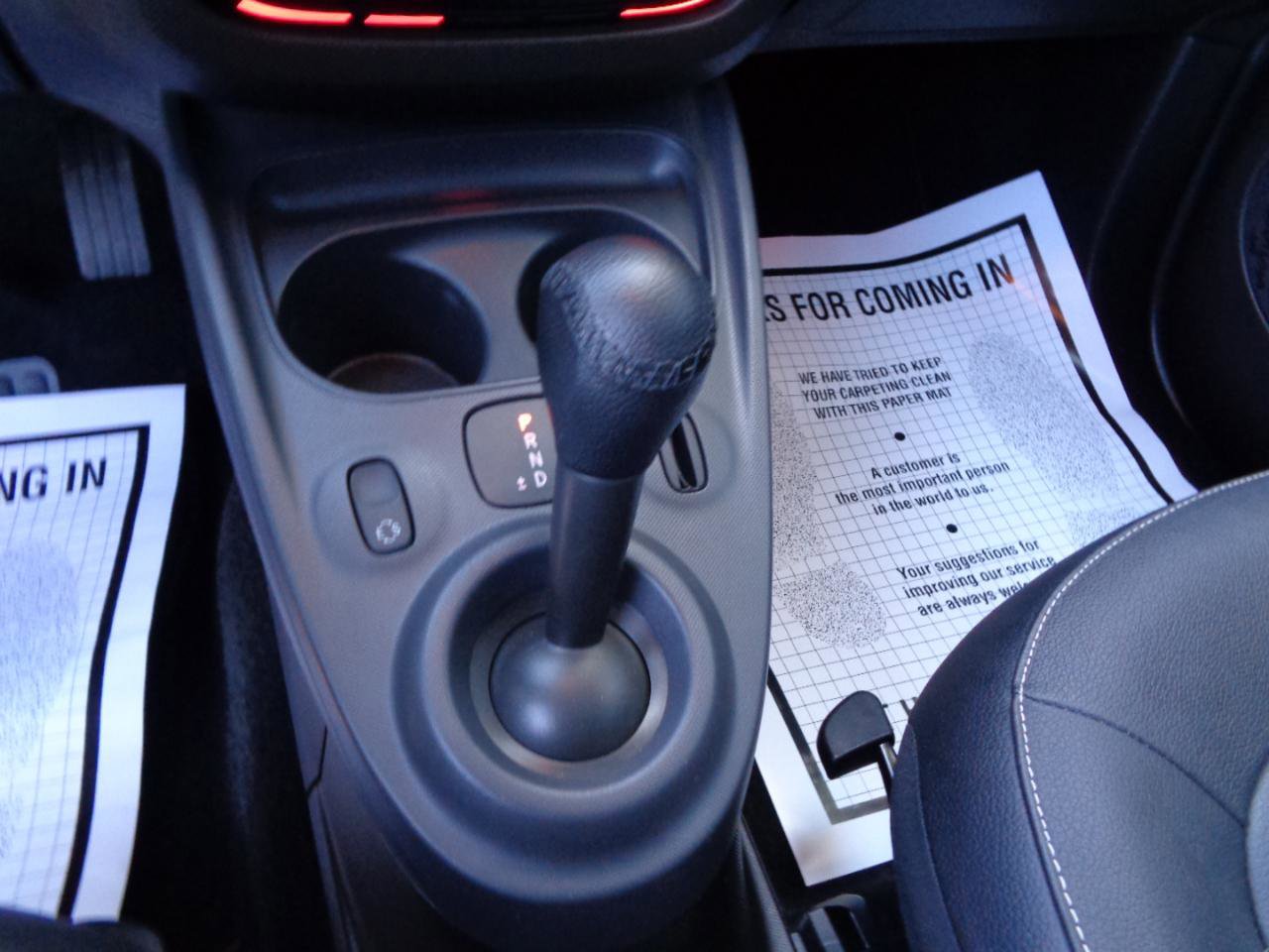 Used 2016 smart fortwo Prime RWD image 12