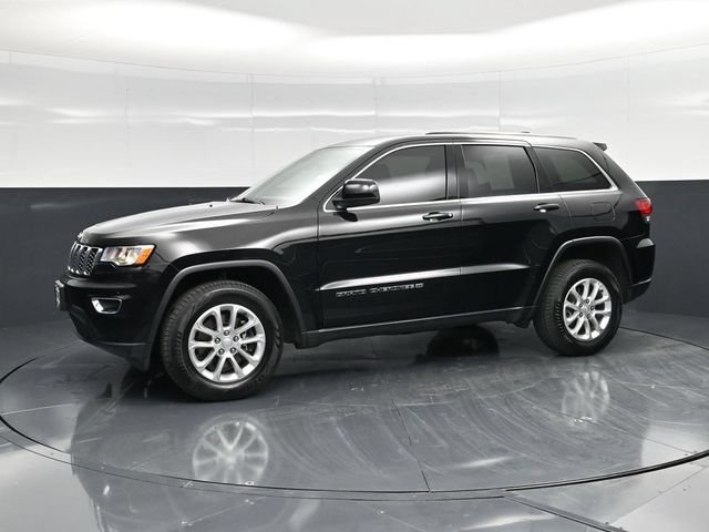 Certified 2022 Jeep Grand Cherokee Laredo E AWD/4WD image 9