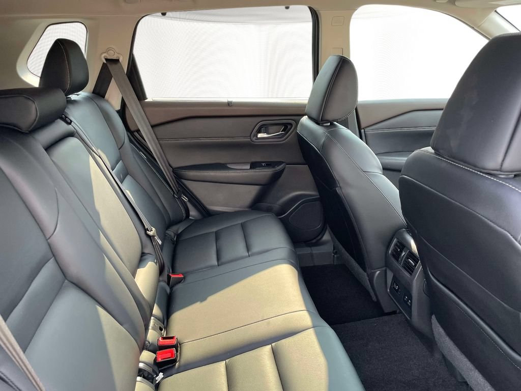 Used 2023 Nissan Rogue SL w/ SL Premium Package AWD/4WD image 12