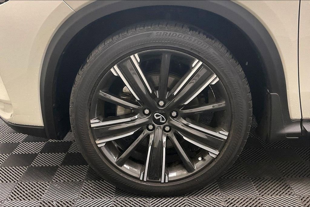 Used 2022 INFINITI QX50 Luxe w/ Appearance Package image 8