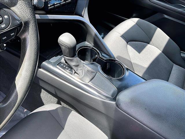 Used 2020 Toyota Camry LE FWD image 15