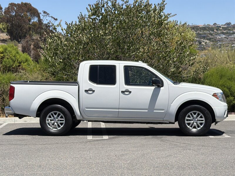 Used 2018 Nissan Frontier SV RWD image 7
