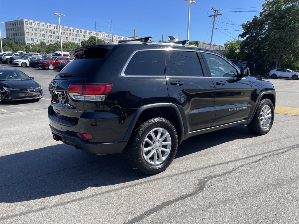 Certified 2021 Jeep Grand Cherokee Laredo AWD/4WD image 8