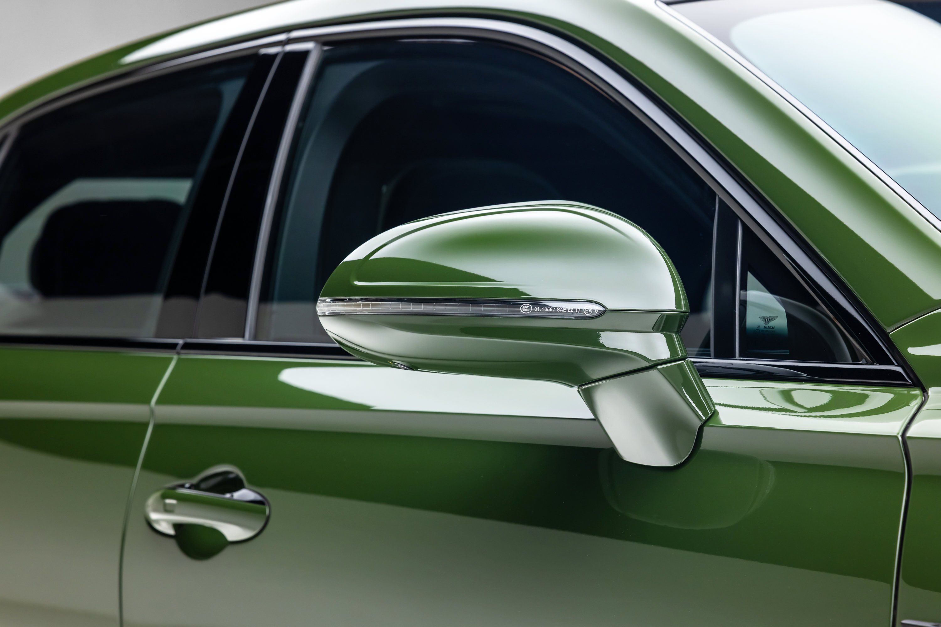 Used 2024 Bentley Flying Spur W12 AWD/4WD image 27