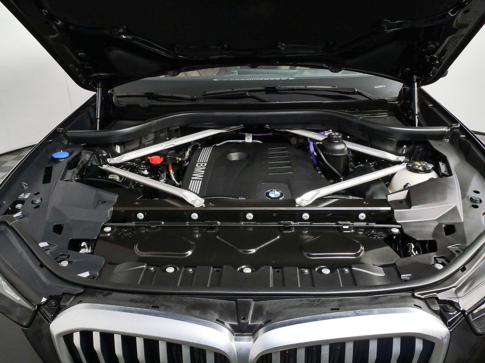 Used 2024 BMW X5 xDrive40i w/ Premium Package AWD/4WD image 36