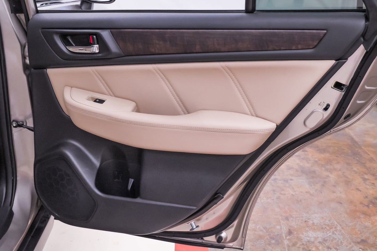 Used 2018 Subaru Outback 3.6R Limited image 28