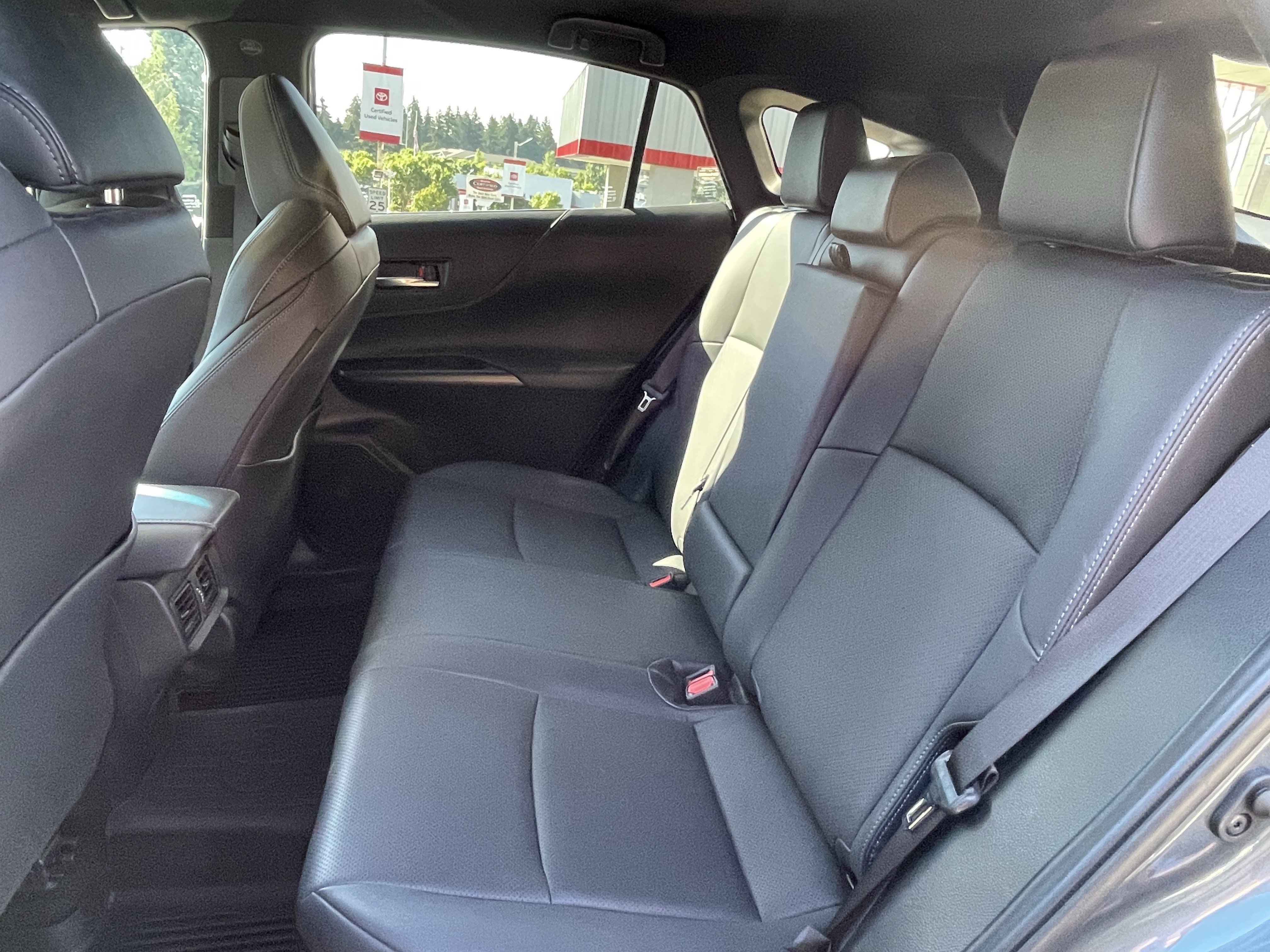 Certified 2024 Toyota Venza Limited AWD/4WD image 13